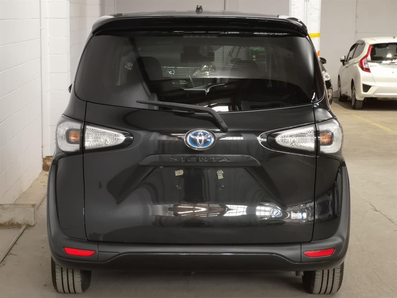 2015 Toyota Sienta