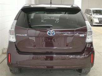 2013 Toyota Prius - Thumbnail