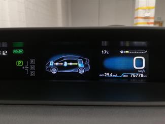 2020 Toyota Prius - Thumbnail