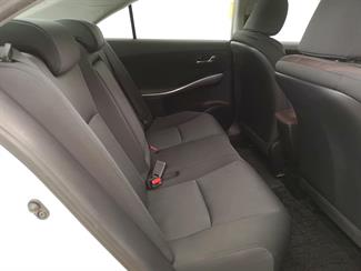 2015 Toyota Sai - Thumbnail