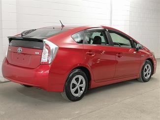 2013 Toyota Prius - Thumbnail