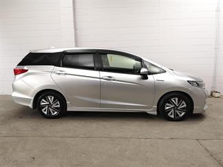 2015 Honda Shuttle - Thumbnail