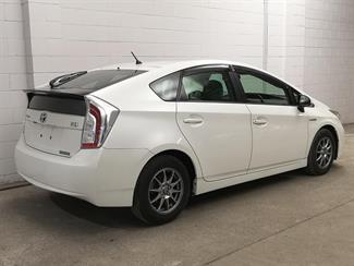 2013 Toyota Prius - Thumbnail