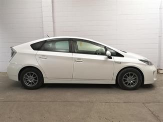 2013 Toyota Prius - Thumbnail