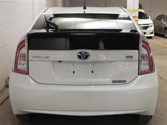2013 Toyota Prius - Thumbnail