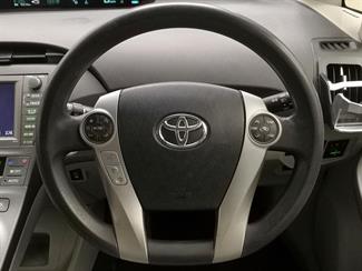 2013 Toyota Prius - Thumbnail