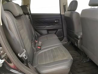 2016 Mitsubishi Outlander - Thumbnail