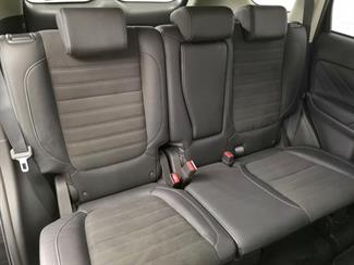 2016 Mitsubishi Outlander - Thumbnail