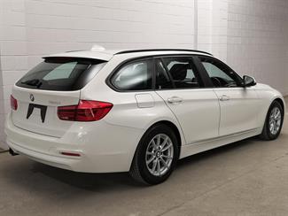 2015 BMW 320i - Thumbnail