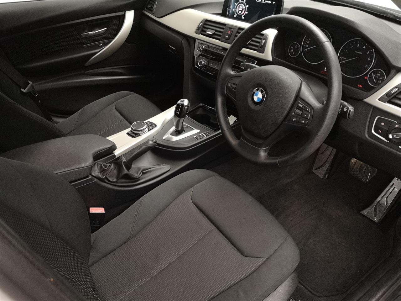 2015 BMW 320i