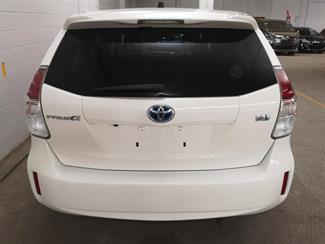 2018 Toyota Prius - Thumbnail