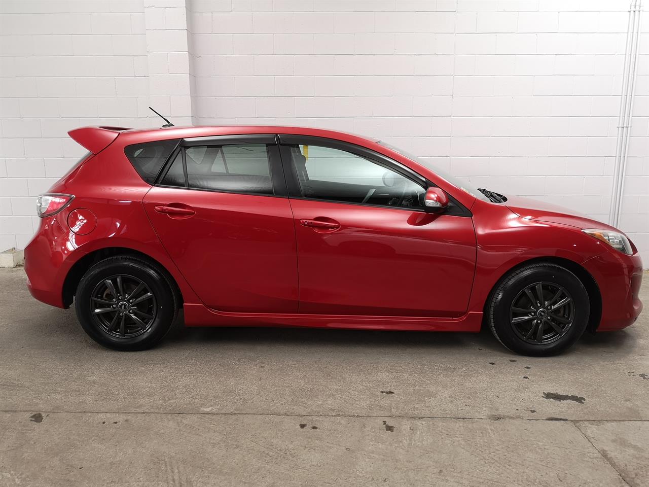 2013 Mazda Axela