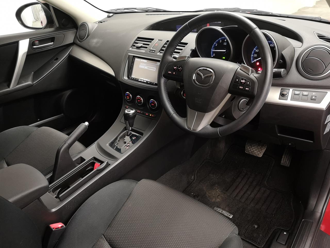2013 Mazda Axela
