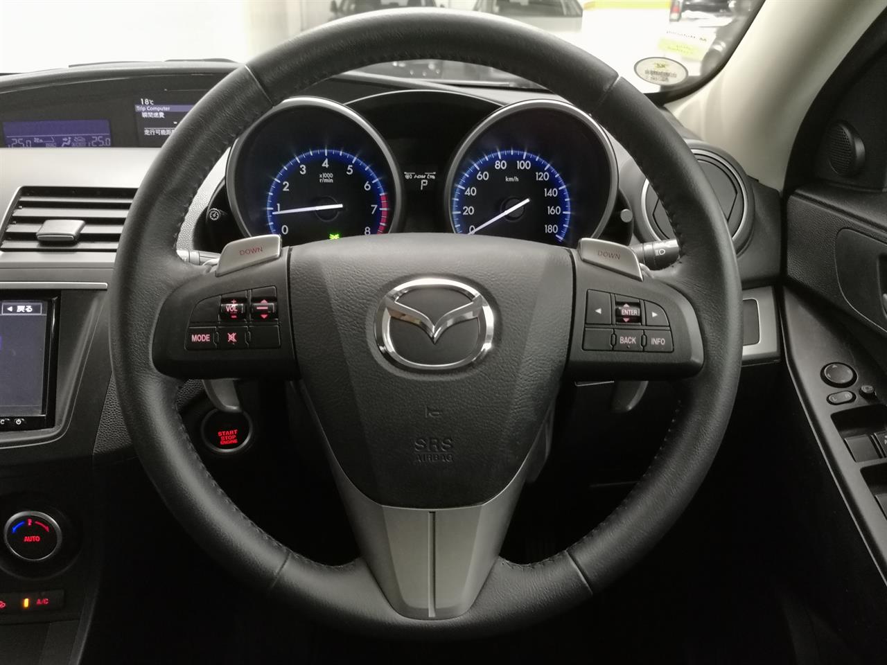 2013 Mazda Axela