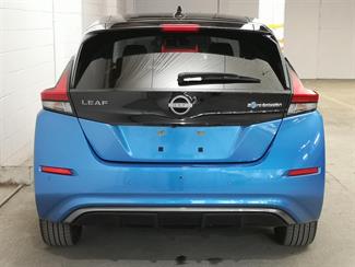 2022 Nissan Leaf - Thumbnail