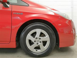 2012 Toyota Prius - Thumbnail
