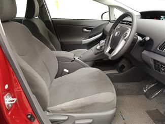 2012 Toyota Prius - Thumbnail