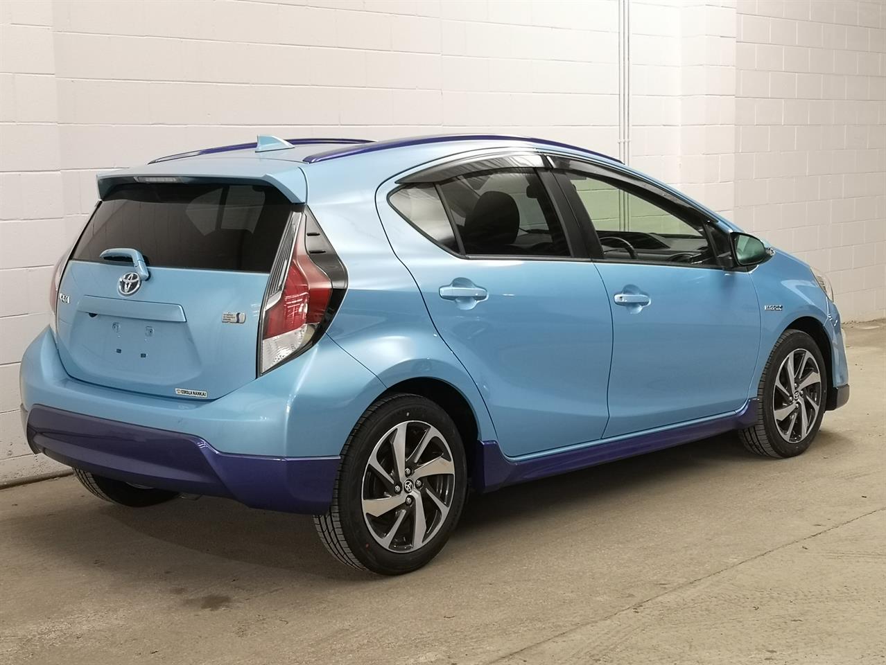 2015 Toyota Aqua