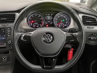 2016 Volkswagen Golf - Thumbnail