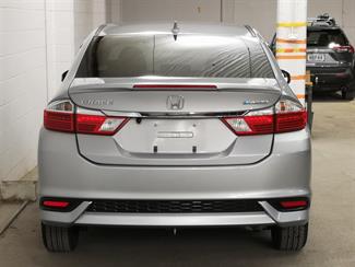 2020 Honda Grace - Thumbnail