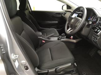 2020 Honda Grace - Thumbnail