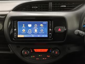 2018 Toyota Vitz - Thumbnail