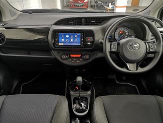 2018 Toyota Vitz - Thumbnail