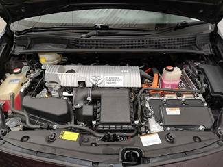 2015 Toyota Prius - Thumbnail