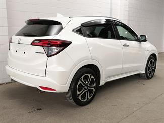 2015 Honda Vezel - Thumbnail