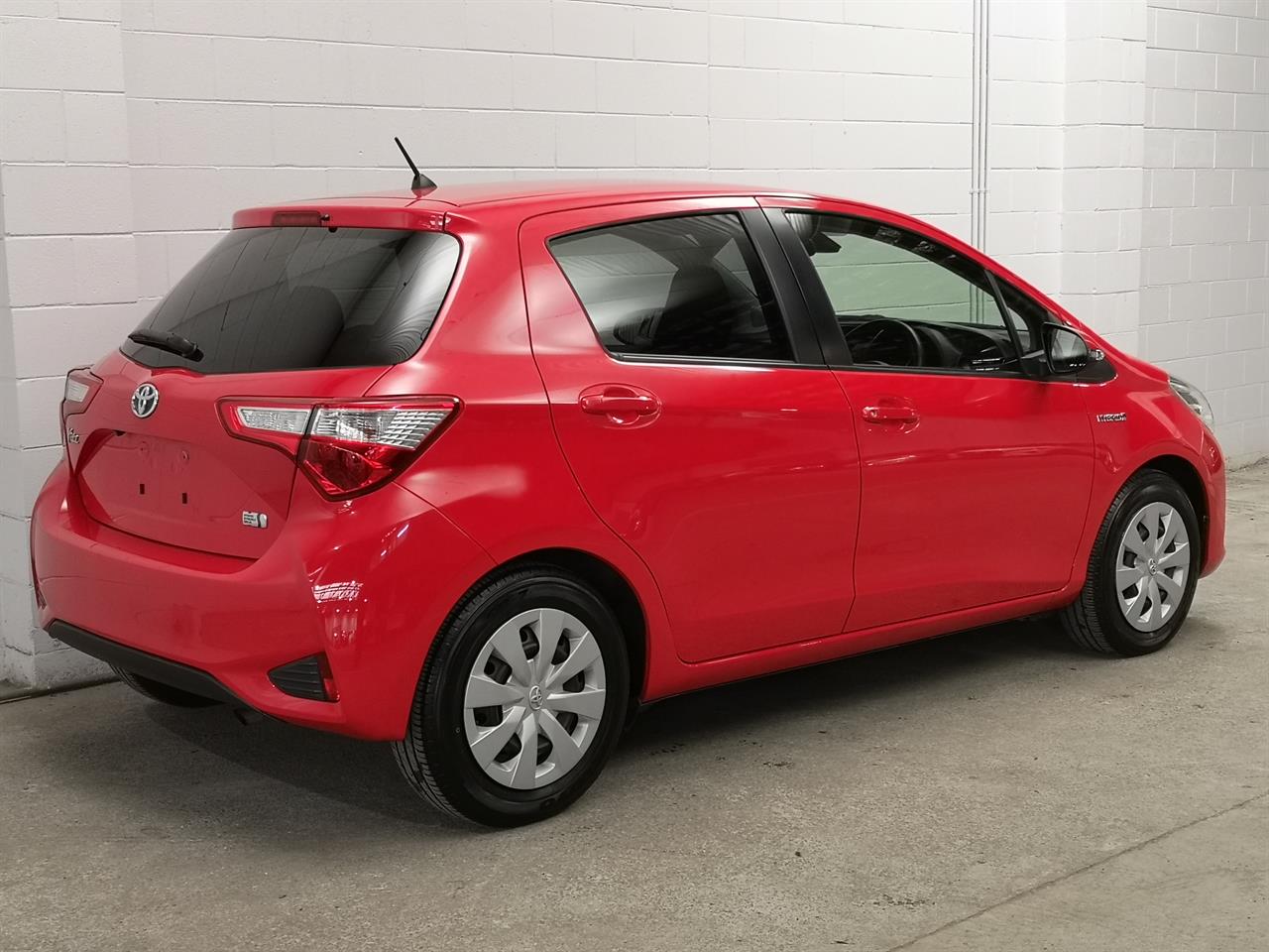2017 Toyota Vitz