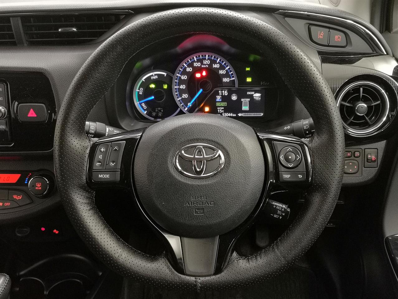 2017 Toyota Vitz