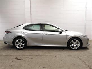 2019 Toyota Camry - Thumbnail