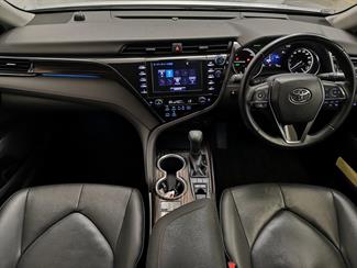 2019 Toyota Camry - Thumbnail