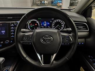 2019 Toyota Camry - Thumbnail