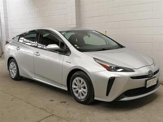2020 Toyota Prius - Thumbnail