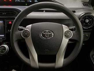 2016 Toyota Aqua - Thumbnail