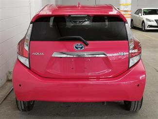 2016 Toyota Aqua - Thumbnail