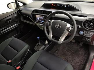 2016 Toyota Aqua - Thumbnail