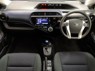 2016 Toyota Aqua - Thumbnail