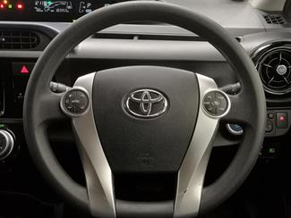 2016 Toyota Aqua - Thumbnail