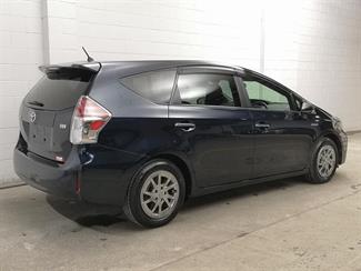 2017 Toyota Prius - Thumbnail