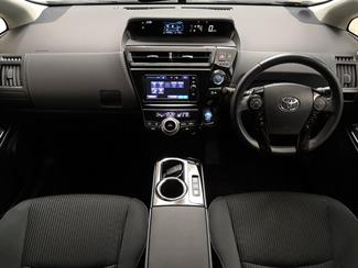 2017 Toyota Prius - Thumbnail