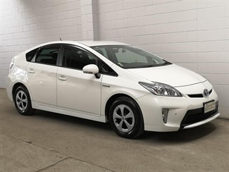 2012 Toyota Prius - Thumbnail
