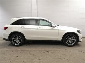 2018 Mercedes-Benz GLC 200 - Thumbnail