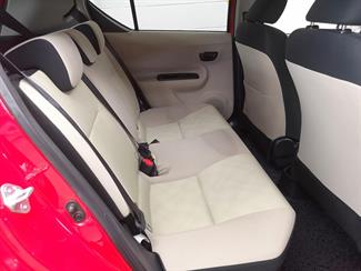 2013 Toyota Aqua - Thumbnail