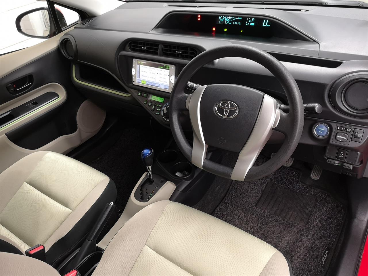 2013 Toyota Aqua