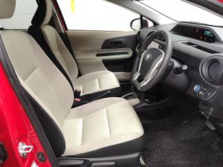 2013 Toyota Aqua - Thumbnail