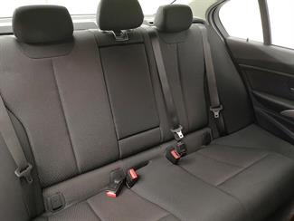 2017 BMW 320d - Thumbnail