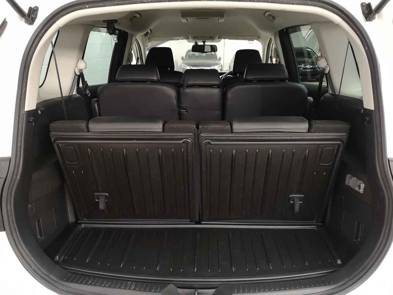 2013 Mazda Premacy