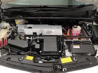 2013 Toyota Prius - Thumbnail